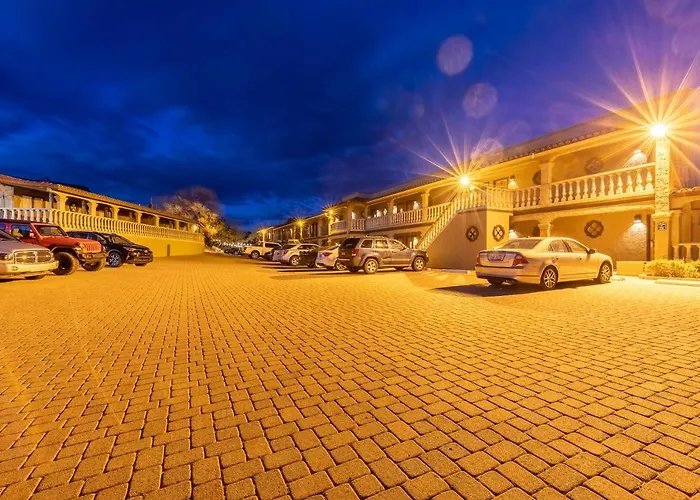 Hotel Cedars 3*